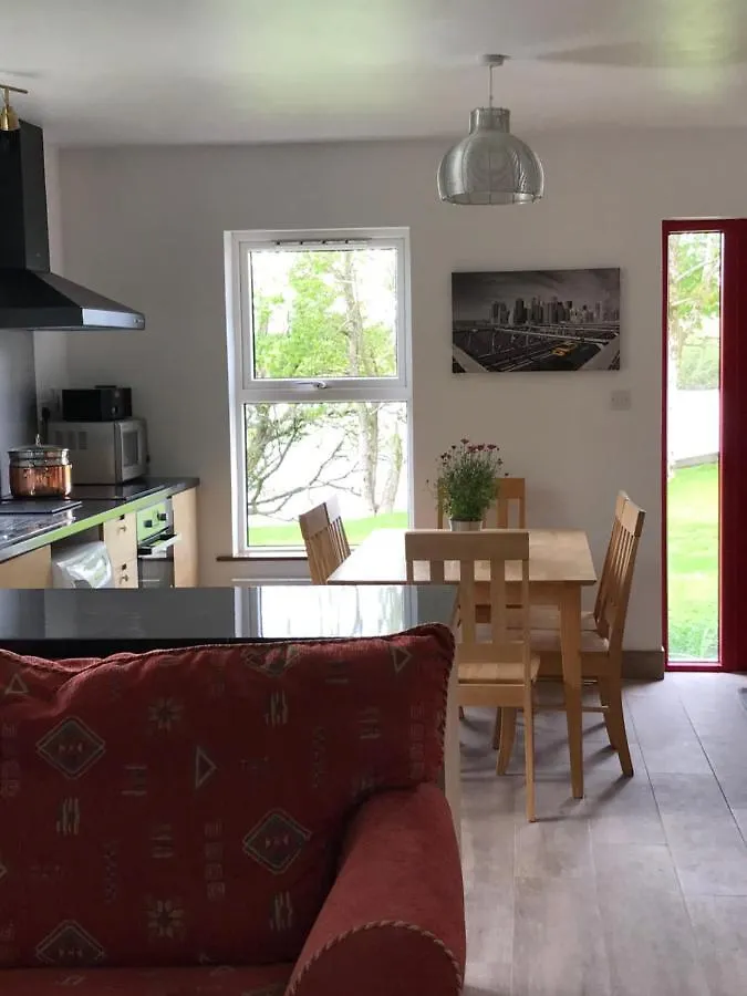 Апартаменты Lakeside Lookout Bantry Корк